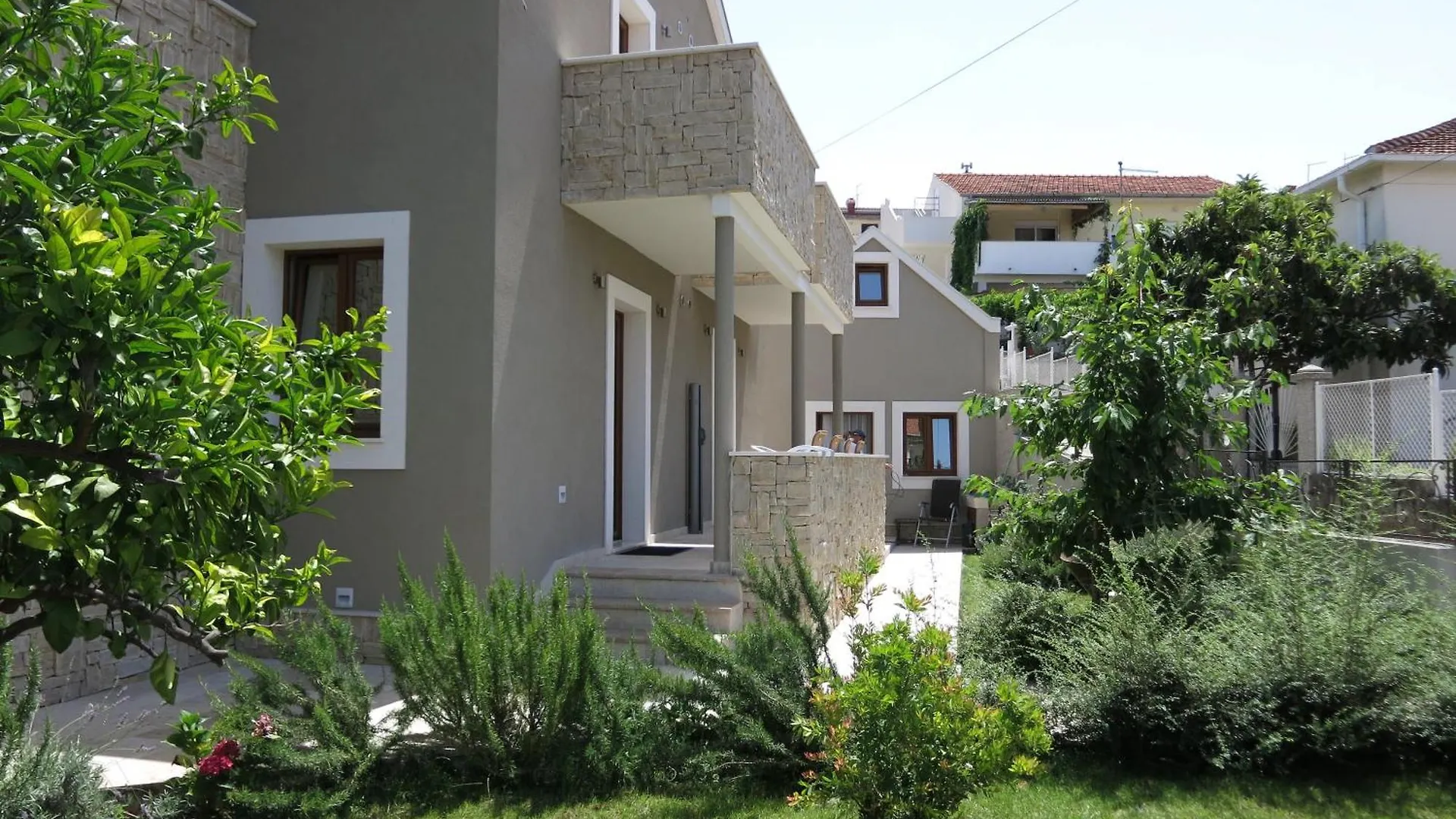 **** Vendégház Villa Lucica Trogir Horvátország