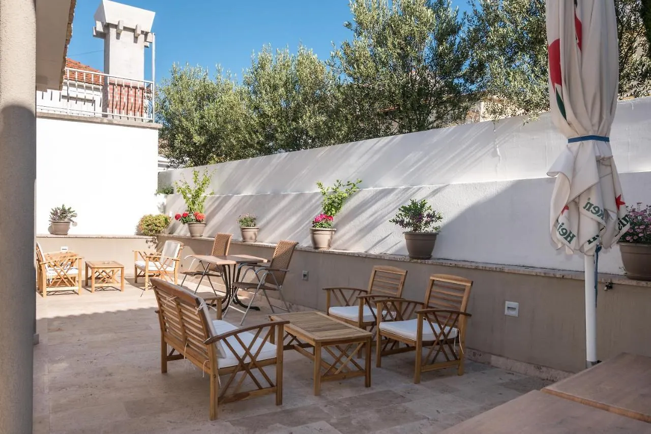 Villa Lucica Trogir 4*,