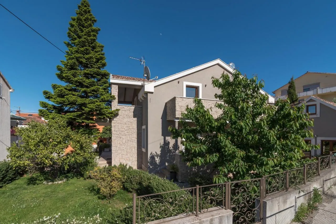 Guest house Villa Lucica Trogir