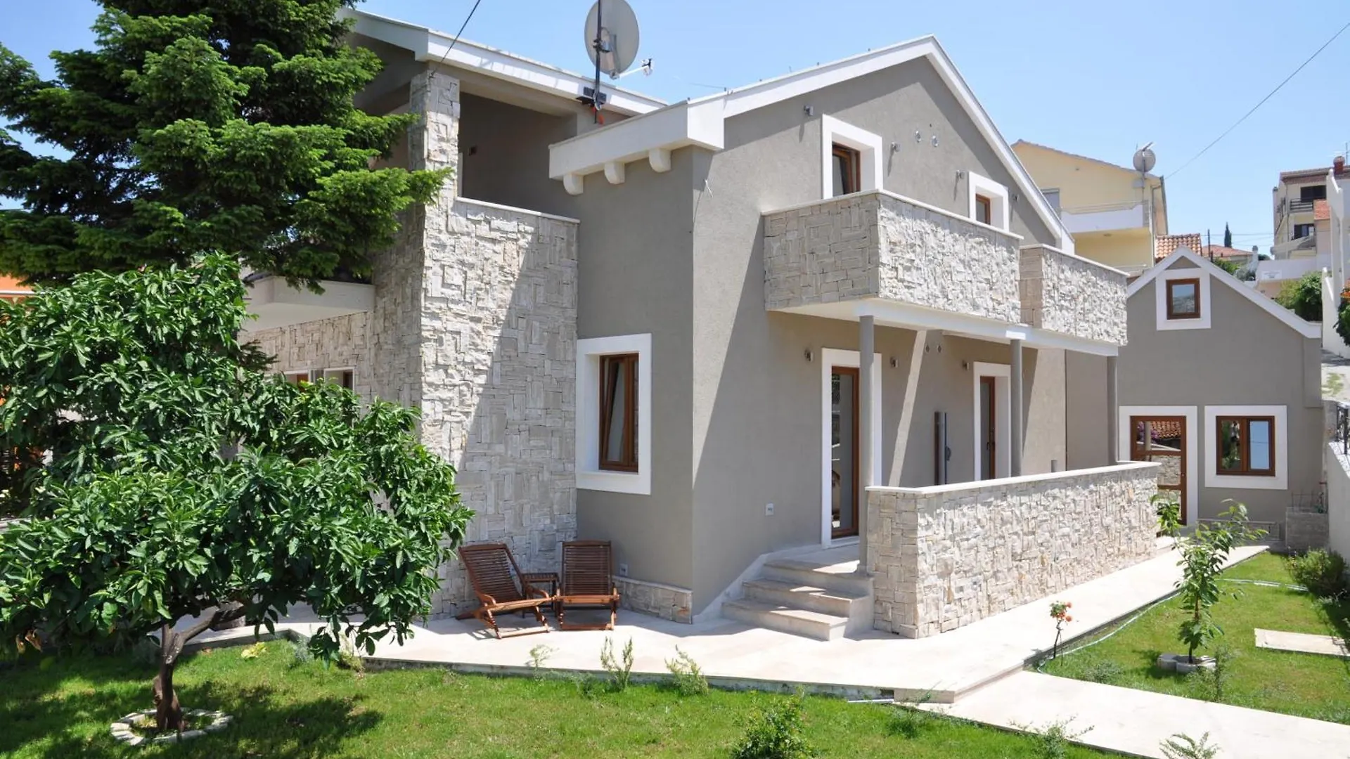 Guest house Villa Lucica Trogir